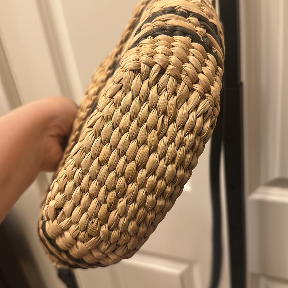 Poolside Straw Stripe Bec Bag - Picture 12 of 16